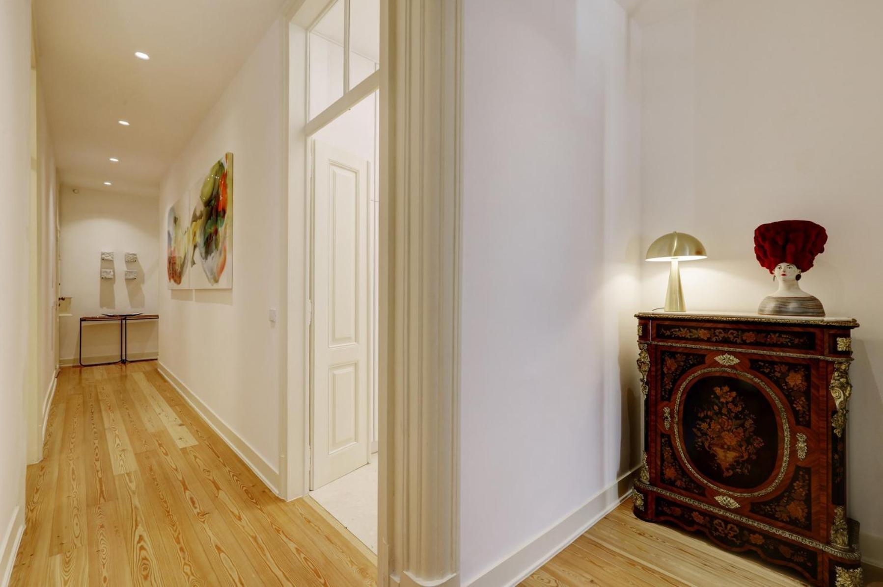 Apartment Joivy Astonishing Flat W Office Near