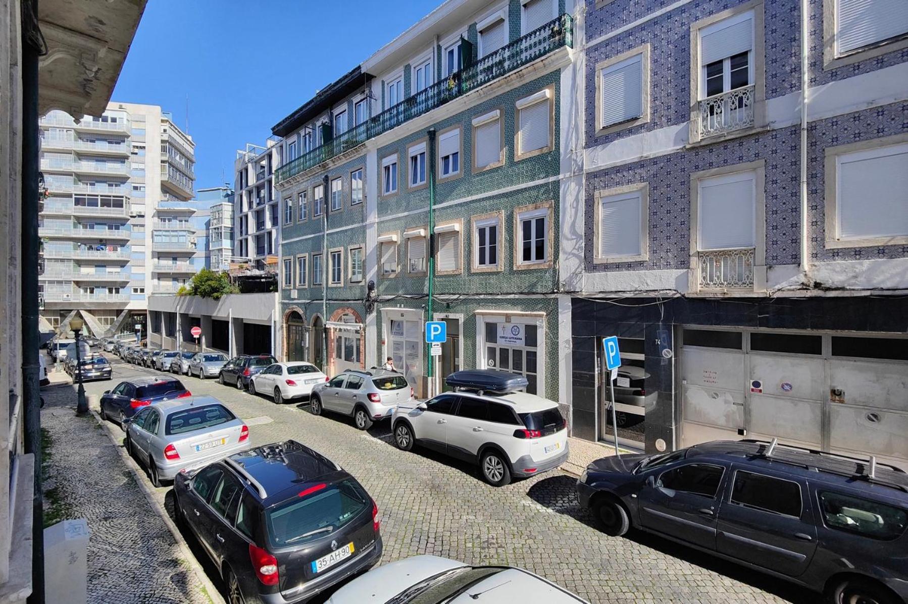 Apartment Joivy Astonishing Flat W Office Near Lissabon